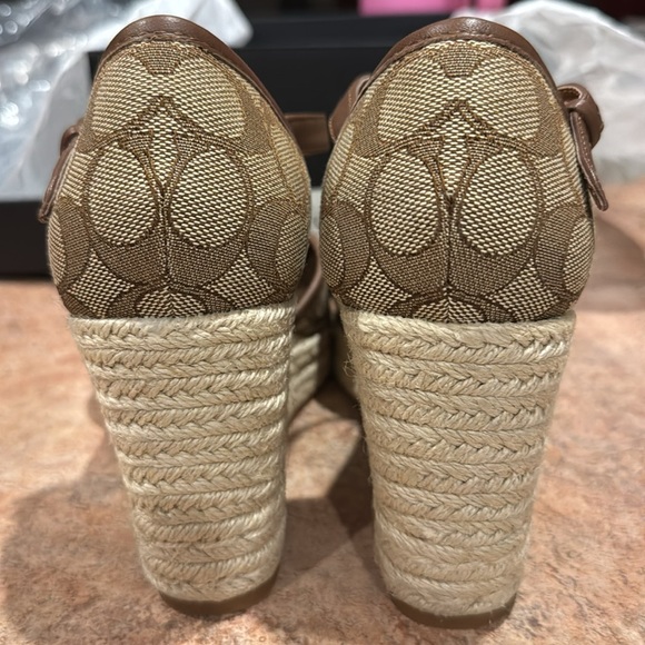 Brand New with Box- Worn Once - Picture 6 of 7